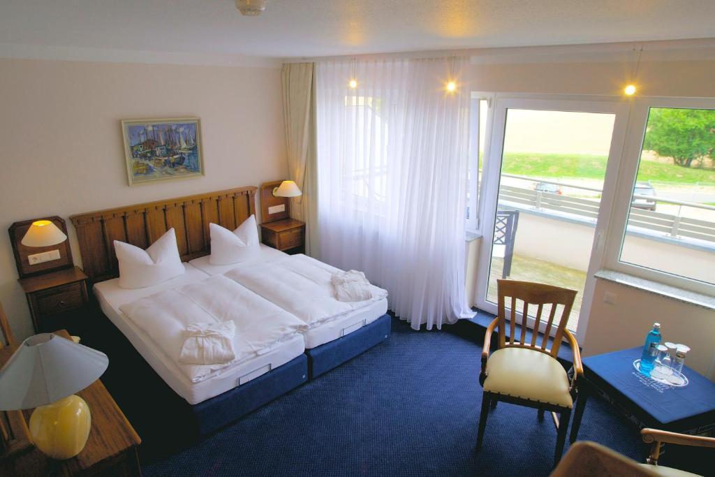 Hotel Badehaus Goor Putbus Habitación foto